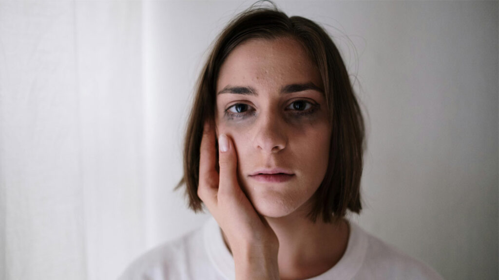 Emotional struggle often reveals the hidden signs of paranoia in the brain.